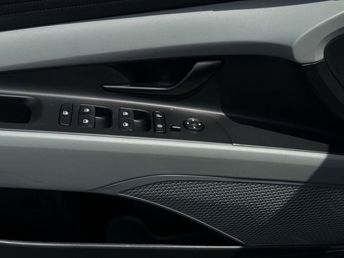 New 2026 Hyundai Elantra Limited FWD image 15