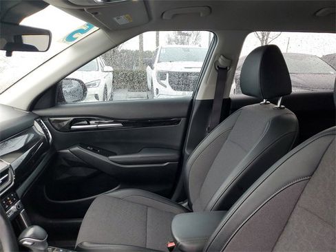 Used 2025 Kia Seltos S image 17