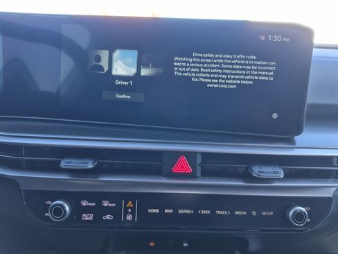 New 2026 Kia Sorento S image 8