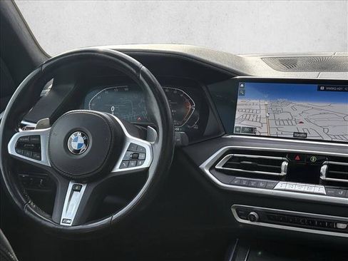 Used 2022 BMW X7 xDrive40i w/ M Sport Package image 23