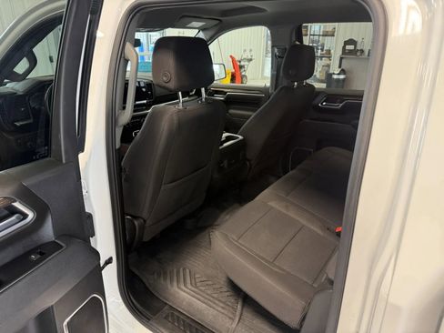 Used 2025 Chevrolet Silverado 1500 LT AWD/4WD image 13