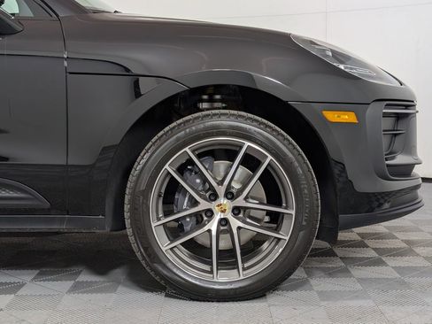 Used 2026 Porsche Macan AWD/4WD image 14