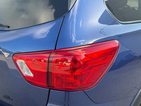 Used 2019 Nissan Pathfinder SL w/ Rock Creek Edition FWD image 28