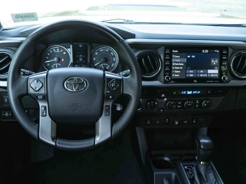Used 2021 Toyota Tacoma TRD Pro AWD/4WD image 19