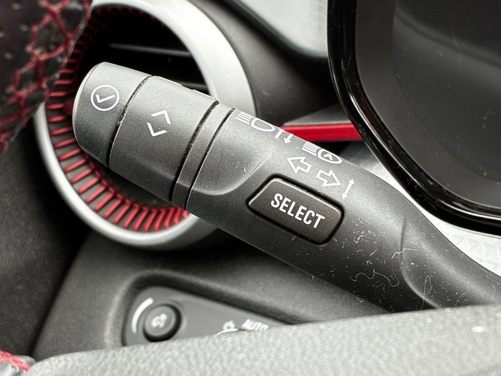 Used 2024 Chevrolet Trax RS FWD image 11