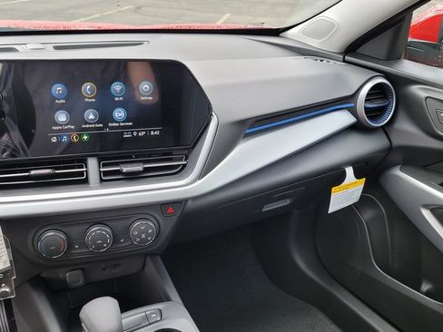 New 2026 Chevrolet Trax LS w/ LS Convenience Package FWD image 21