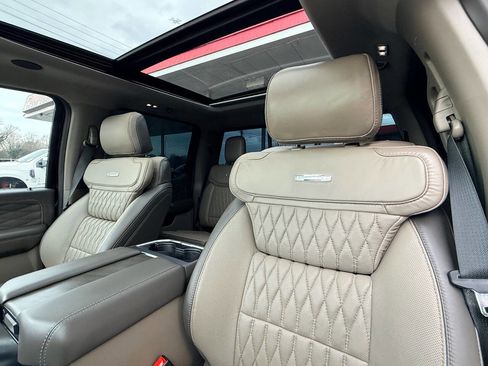 Used 2025 Ford F450 Platinum w/ Platinum Plus Package image 35