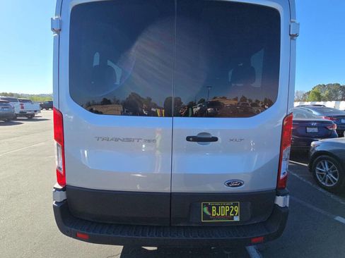 Used 2022 Ford Transit 350 XLT image 3