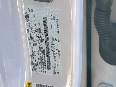 Used 2025 Ford Bronco Badlands image 31