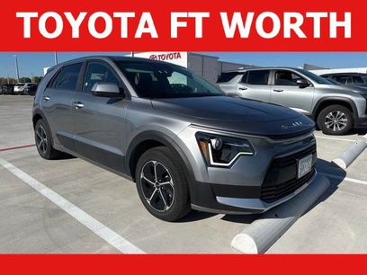 Used 2025 Kia Niro LX