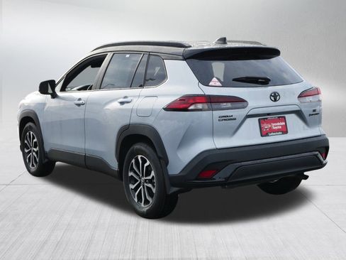 Certified 2026 Toyota Corolla Cross SE w/ Moonroof Package image 5