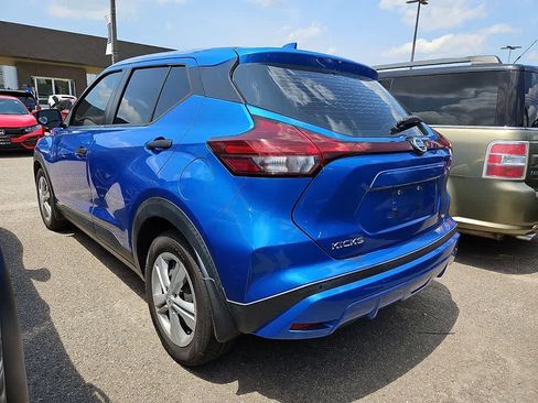 Used 2021 Nissan Kicks S FWD image 4