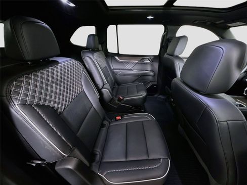 Used 2024 GMC Acadia Denali w/ LPO, Floor Liner Package AWD/4WD image 23