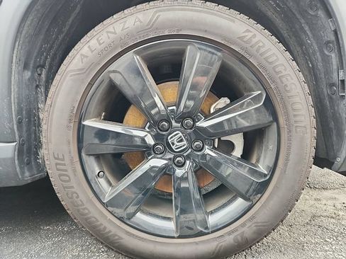 Used 2025 Honda Pilot Black Edition image 7