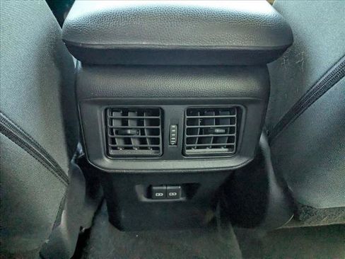 Used 2024 Toyota RAV4 XLE FWD image 24