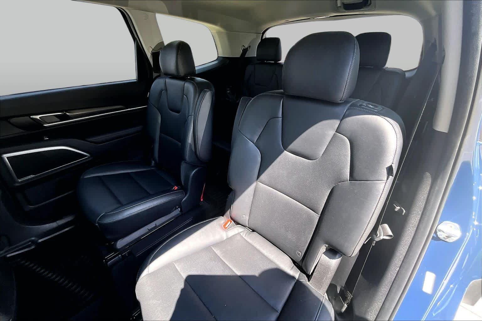 Used 2023 Kia Telluride S AWD/4WD image 18