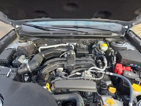 Certified 2025 Subaru Outback Limited image 36