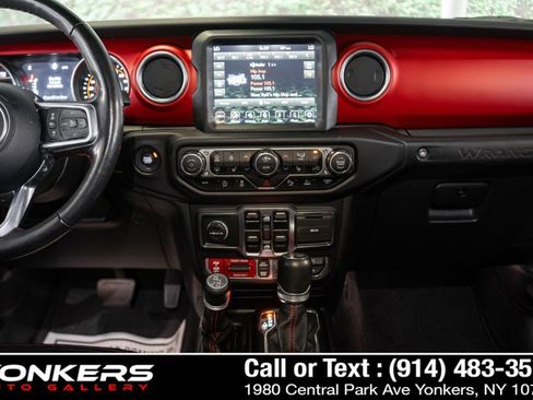 Used 2023 Jeep Wrangler Unlimited Rubicon w/ LED Lighting Group AWD/4WD image 46