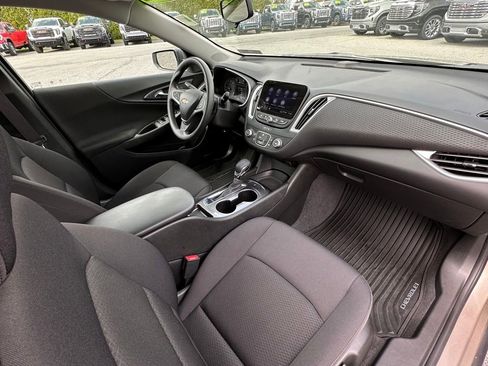 Used 2022 Chevrolet Malibu LS FWD image 14