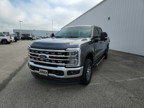 Used 2025 Ford F250 Lariat AWD/4WD image 23