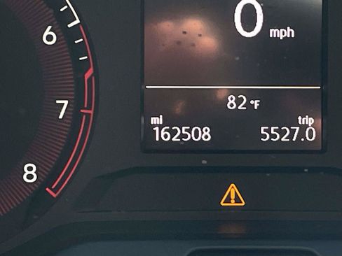 Used 2019 Volkswagen Jetta R-Line FWD image 22