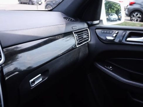 Used 2018 Mercedes-Benz GLS 450 4MATIC image 41