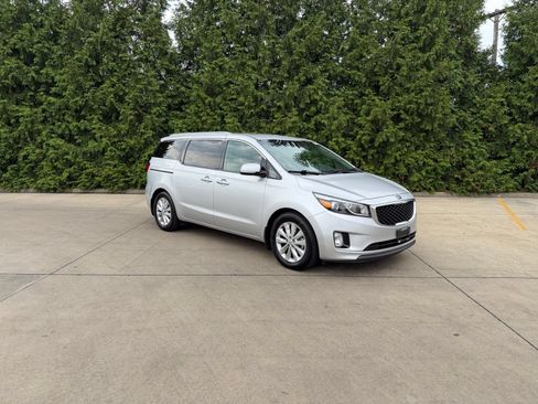 Used 2015 Kia Sedona EX FWD image 1