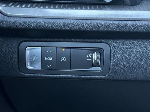 Certified 2025 Chevrolet Traverse LT w/ LPO, Floor Liner Package FWD image 36