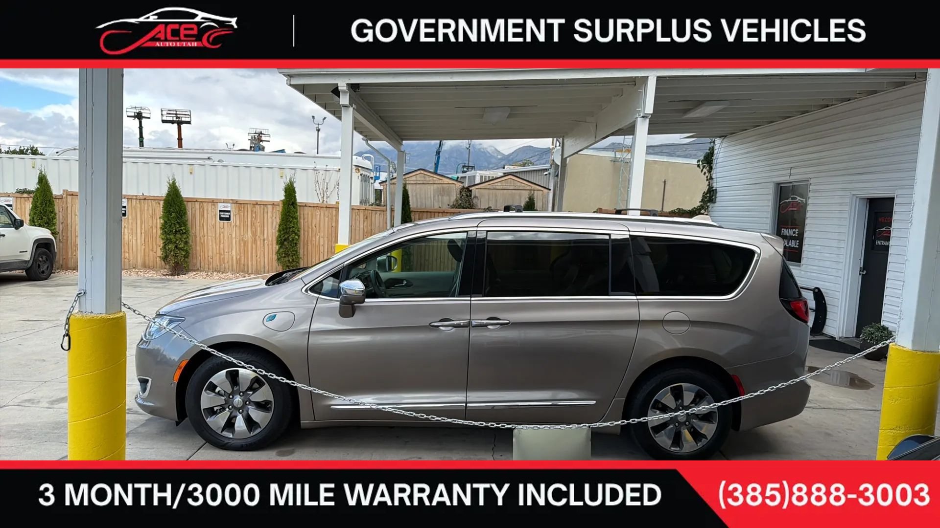 Used 2018 Chrysler Pacifica Limited w/ Advanced Safetytec Group FWD image 2