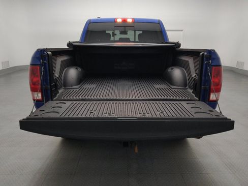 Used 2019 RAM 1500 Classic SLT AWD/4WD image 29