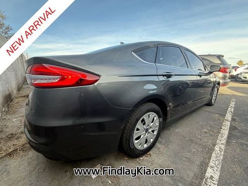 Used 2020 Ford Fusion S image 4