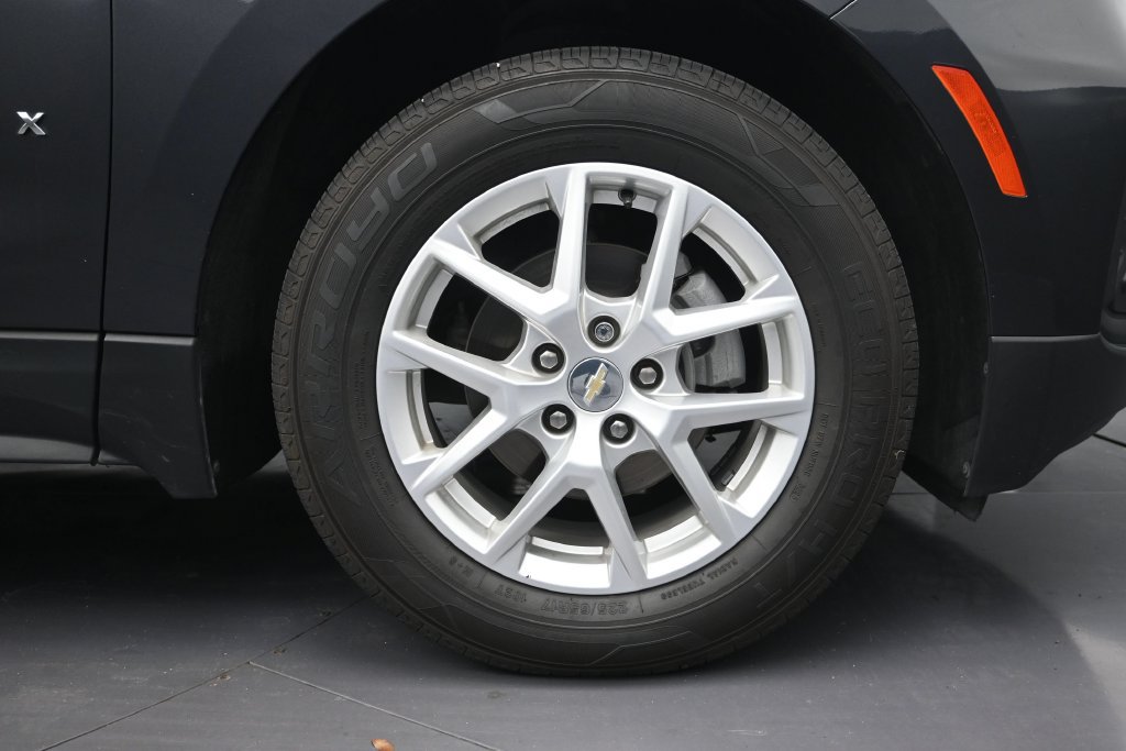 Used 2022 Chevrolet Equinox LS FWD image 9