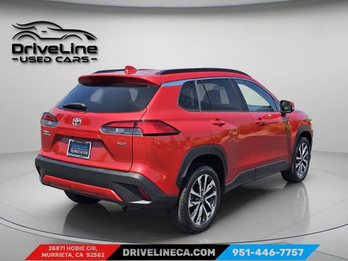 Used 2022 Toyota Corolla Cross XLE FWD image 6