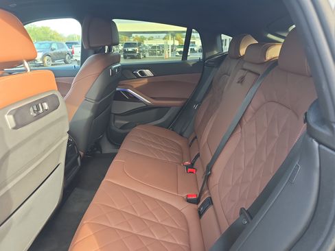 Used 2025 BMW X6 xDrive40i image 11