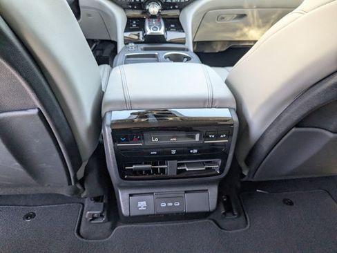 Used 2026 Acura MDX SH-AWD w/ Technology Package image 18