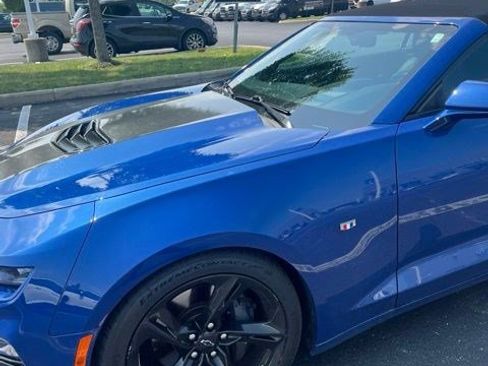 Used 2020 Chevrolet Camaro SS RWD image 15
