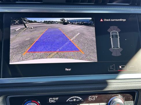 Used 2025 Audi Q3 2.0T Premium image 31