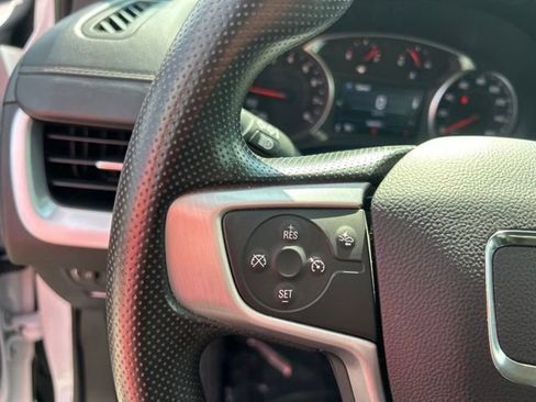 Used 2024 GMC Terrain SLE FWD image 17