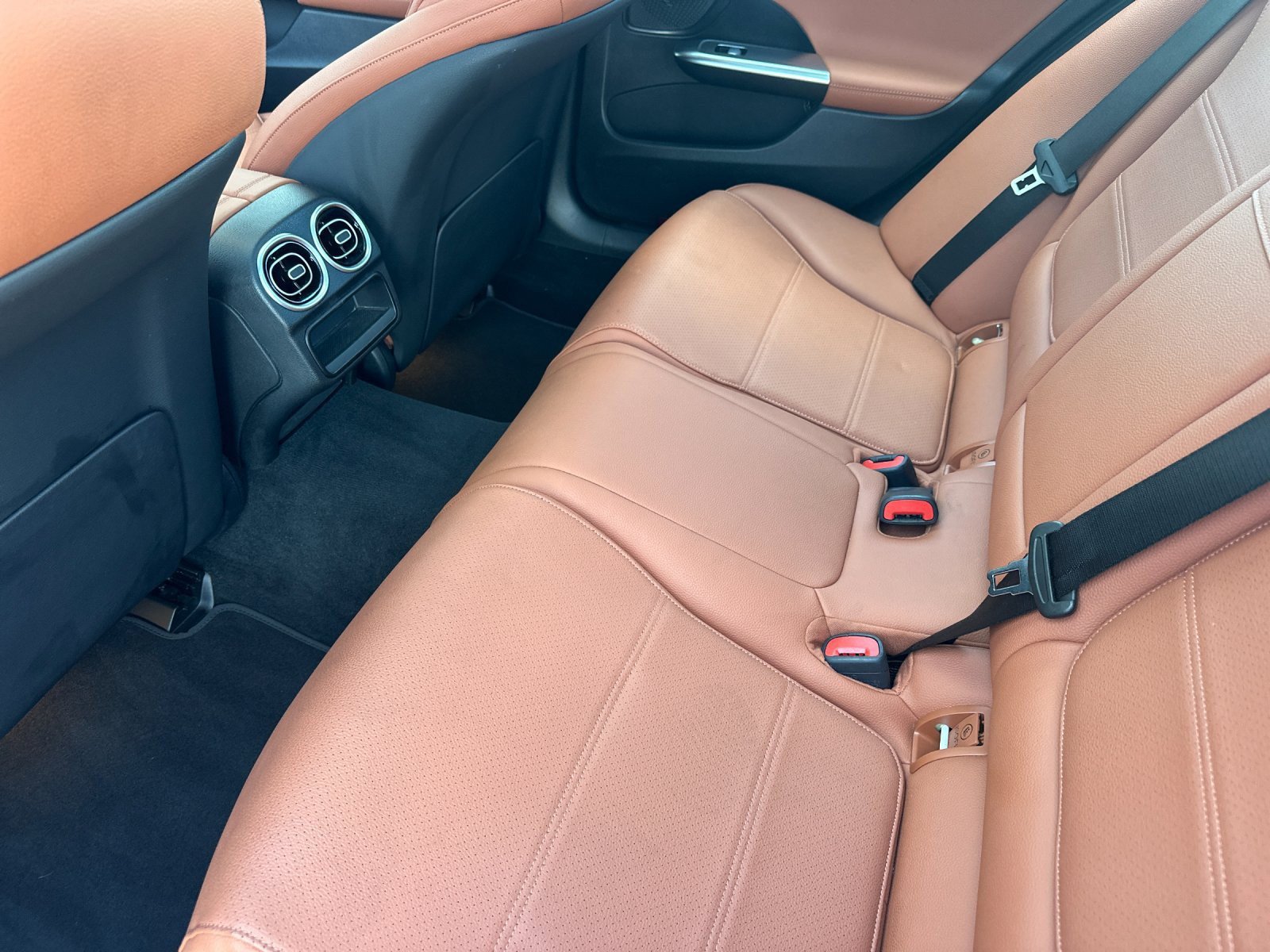 Used 2025 Mercedes-Benz C 300 Sedan image 15