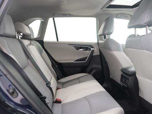 Used 2024 Toyota RAV4 Limited image 12