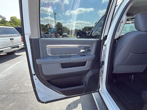 Used 2017 RAM 1500 Big Horn image 11