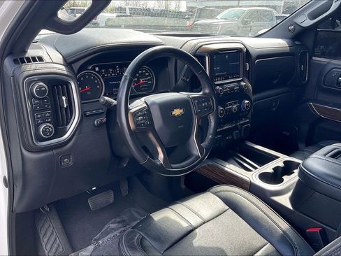 Used 2021 Chevrolet Silverado 1500 High Country w/ Technology Package AWD/4WD image 5