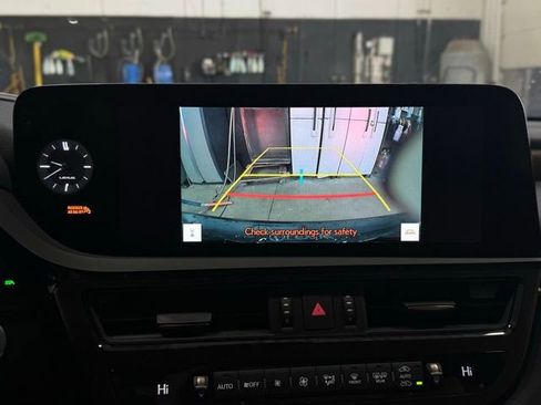 Used 2023 Lexus ES 350 w/ Premium Package image 39