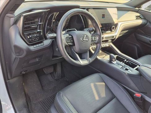 Used 2025 Lexus TX 350 AWD w/ Technology Package image 2