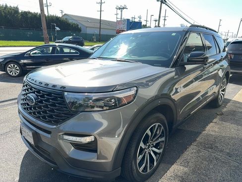 Used 2023 Ford Explorer ST-Line w/ Class IV Trailer Tow Package AWD/4WD image 5