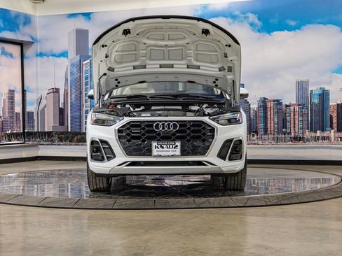 Used 2023 Audi Q5 2.0T Premium Plus w/ Premium Plus Package image 4