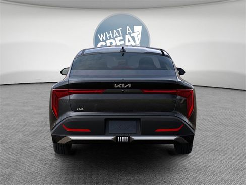 New 2025 Kia K4 LXS image 13