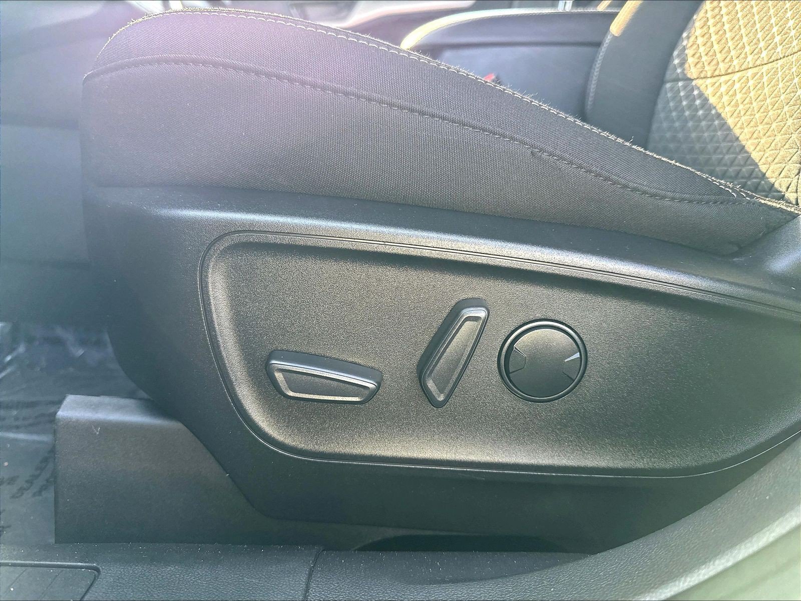 Used 2023 Ford Escape Active AWD/4WD image 40