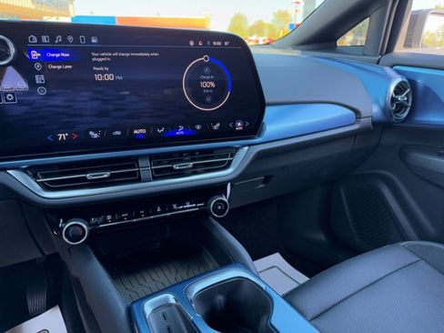 Used 2024 Chevrolet Equinox EV LT w/ Active Safety Package 3 image 31