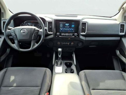 Certified 2023 Nissan Frontier SV w/ Technology Package RWD image 10